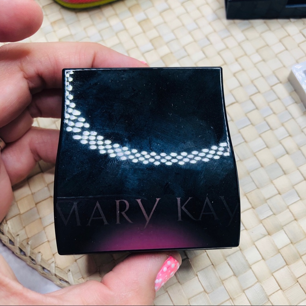 3/$13 SALE!! Estée Lauder Clinique Mary Kay Makeup - Picture 4 of 8